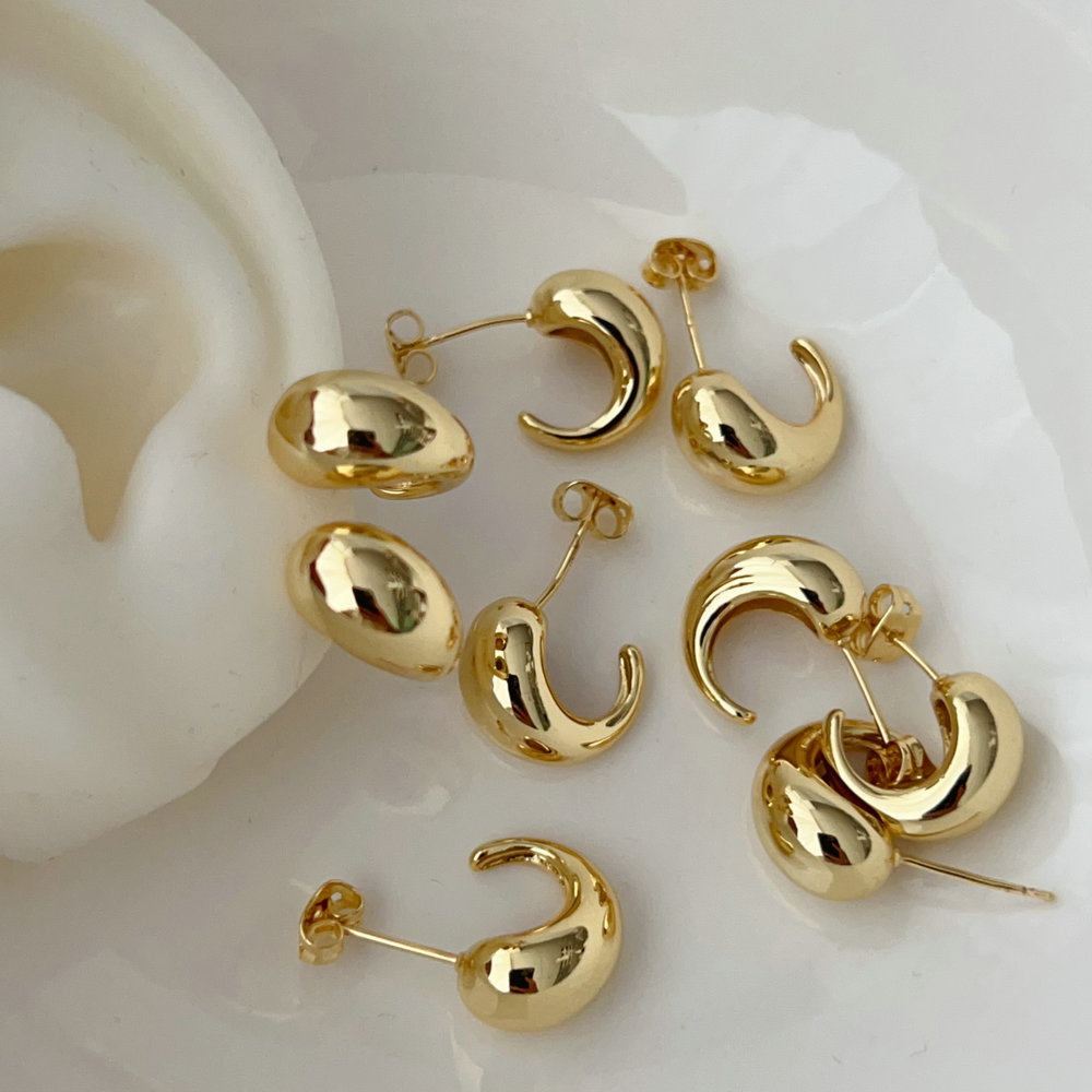 Metal fashion earrings