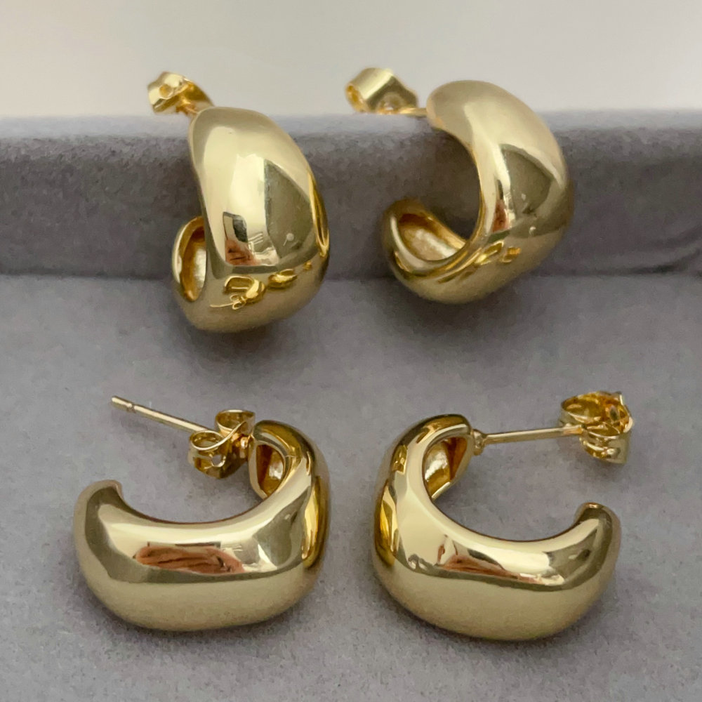 Metal square earrings