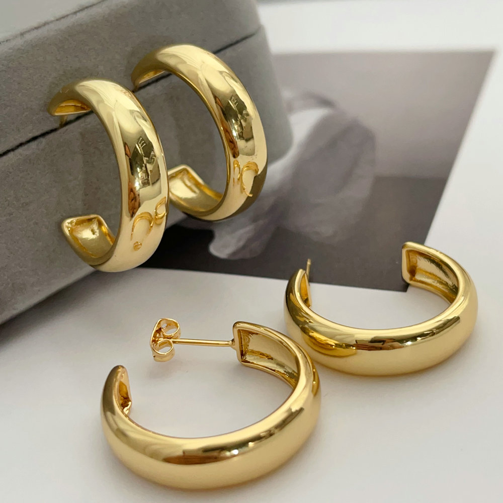 Metal chunky hoop