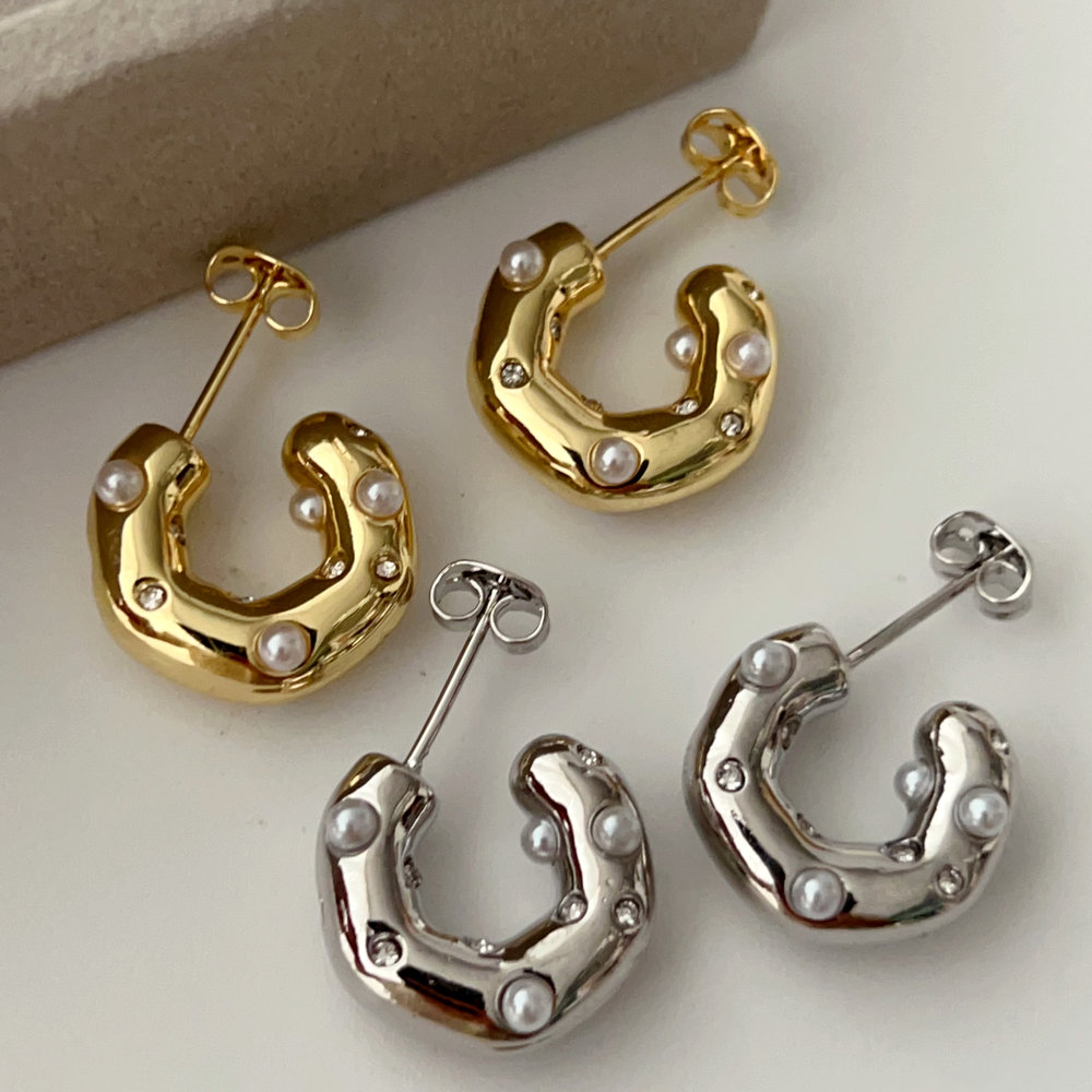 Pearl half moon hoop
