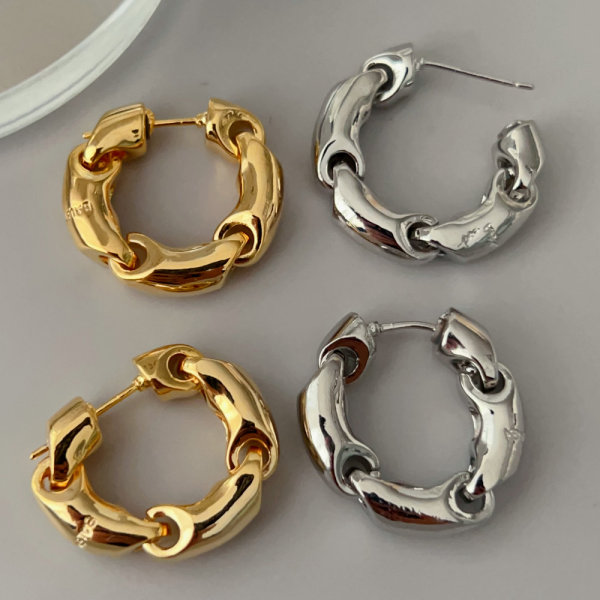 Metal chain earrings
