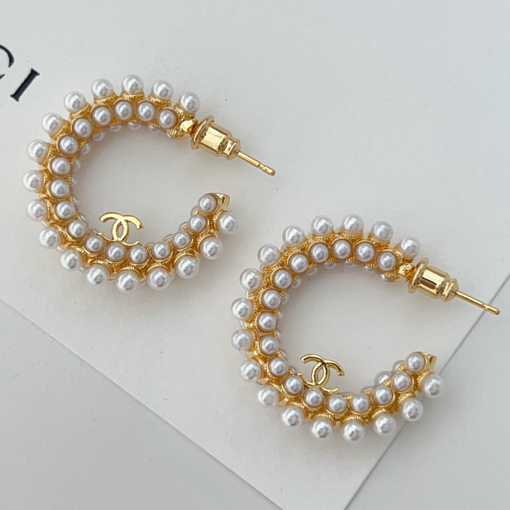 Pearl hoop
