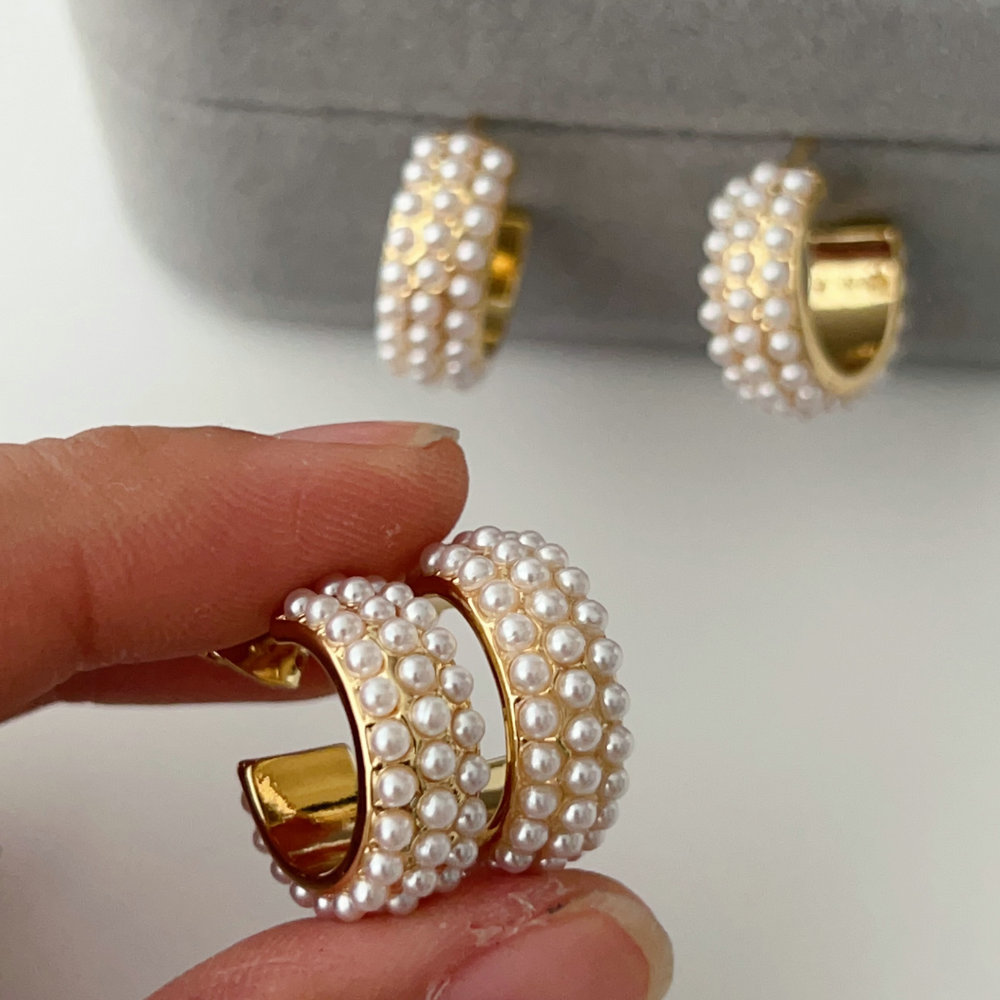 Pearl hoop
