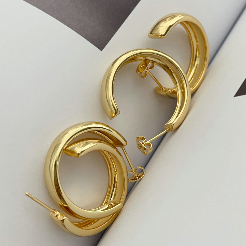 Metal chunky hoop