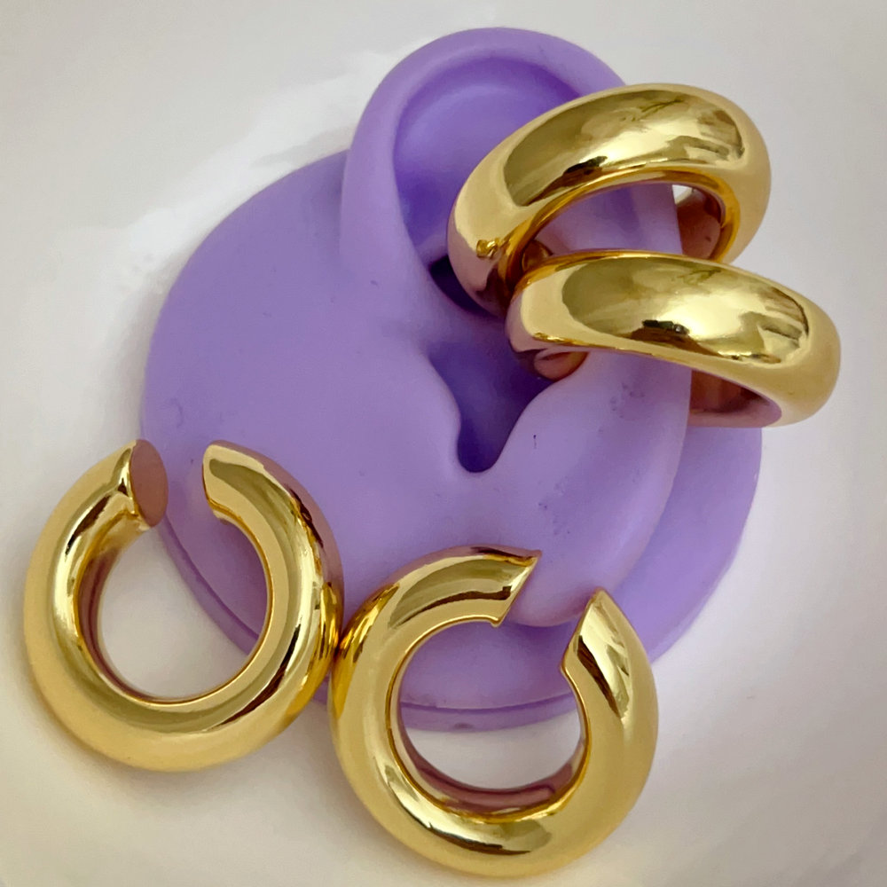 Metal chunky ear cuff