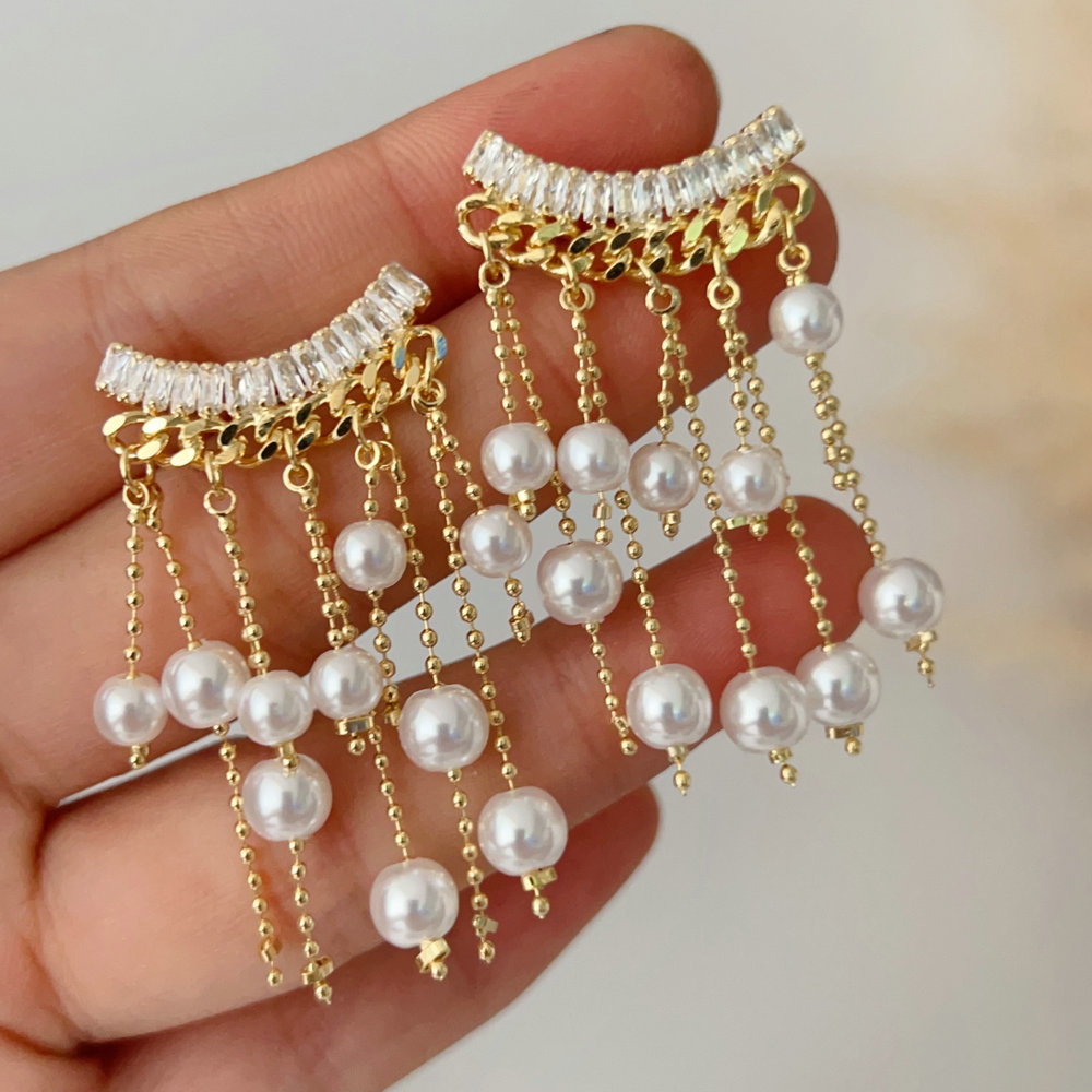 Pearl tassel earrings