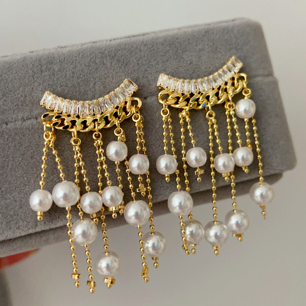 Pearl tassel earrings