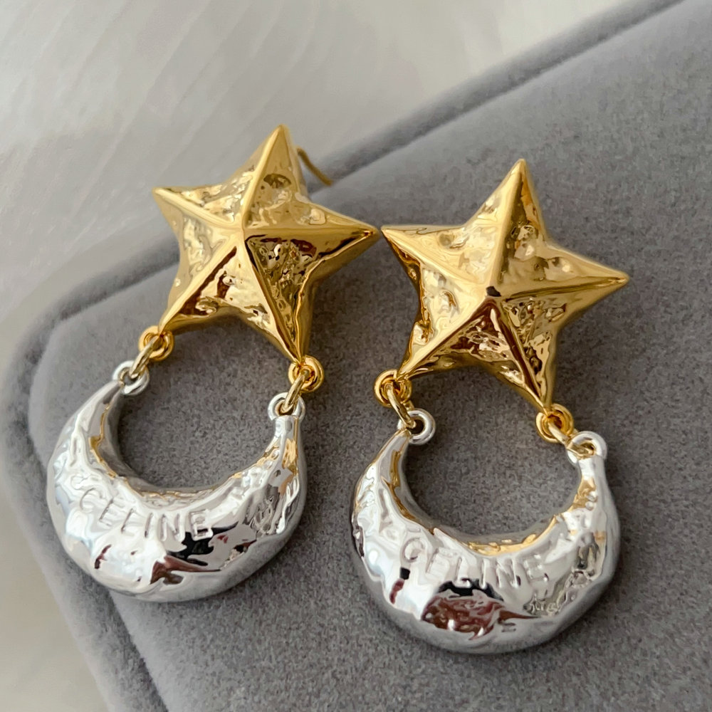 Star earrings