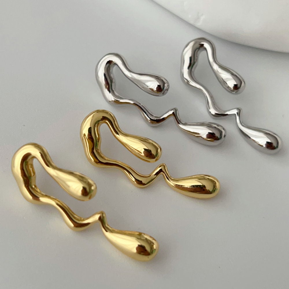 Curved Line Earrings