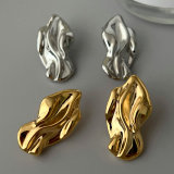 Metal gold earrings