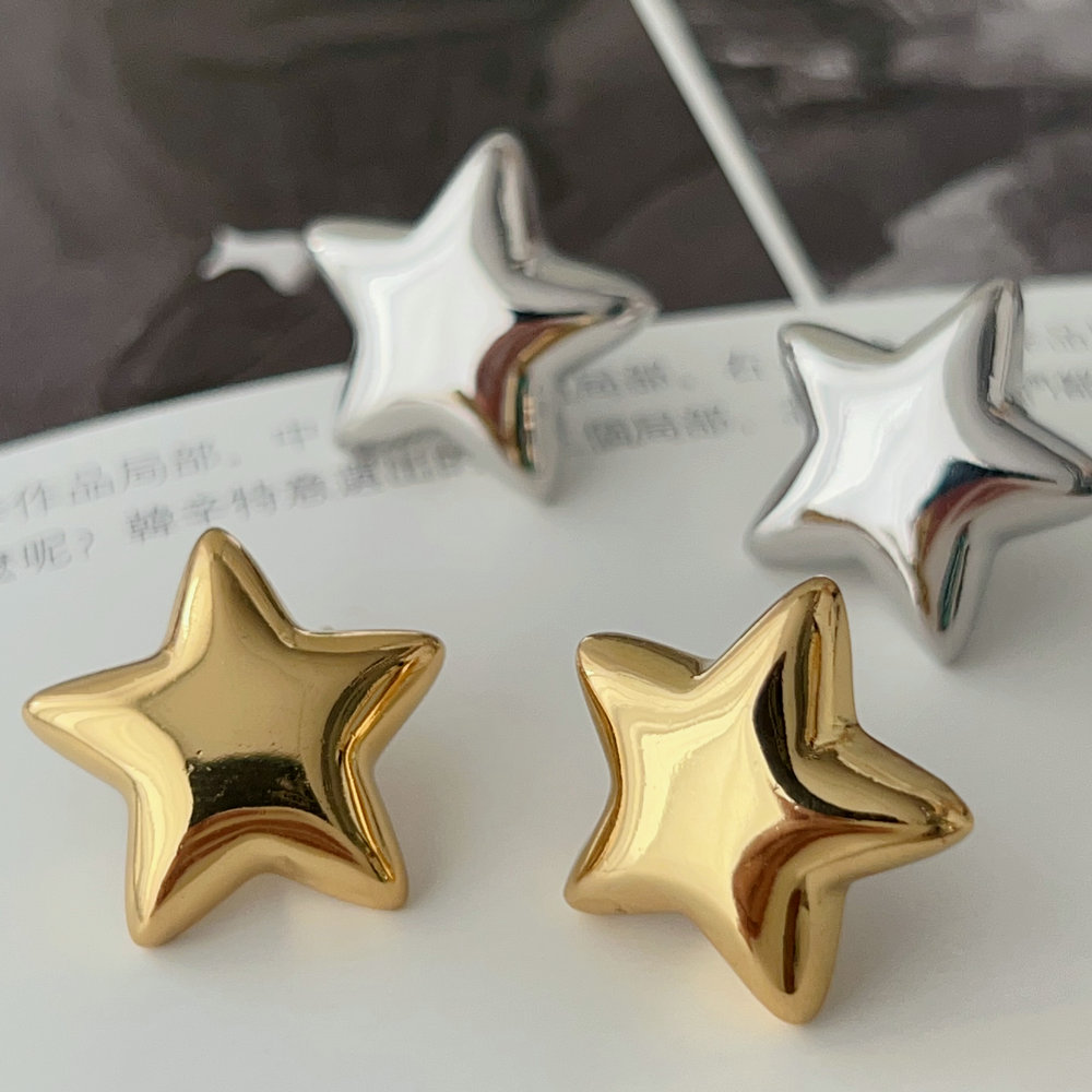 Metal star earrings