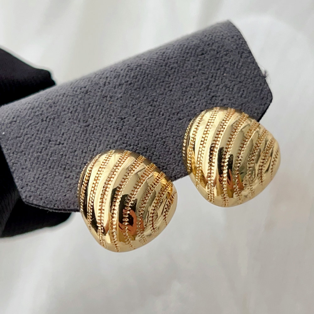 Croissant earrings