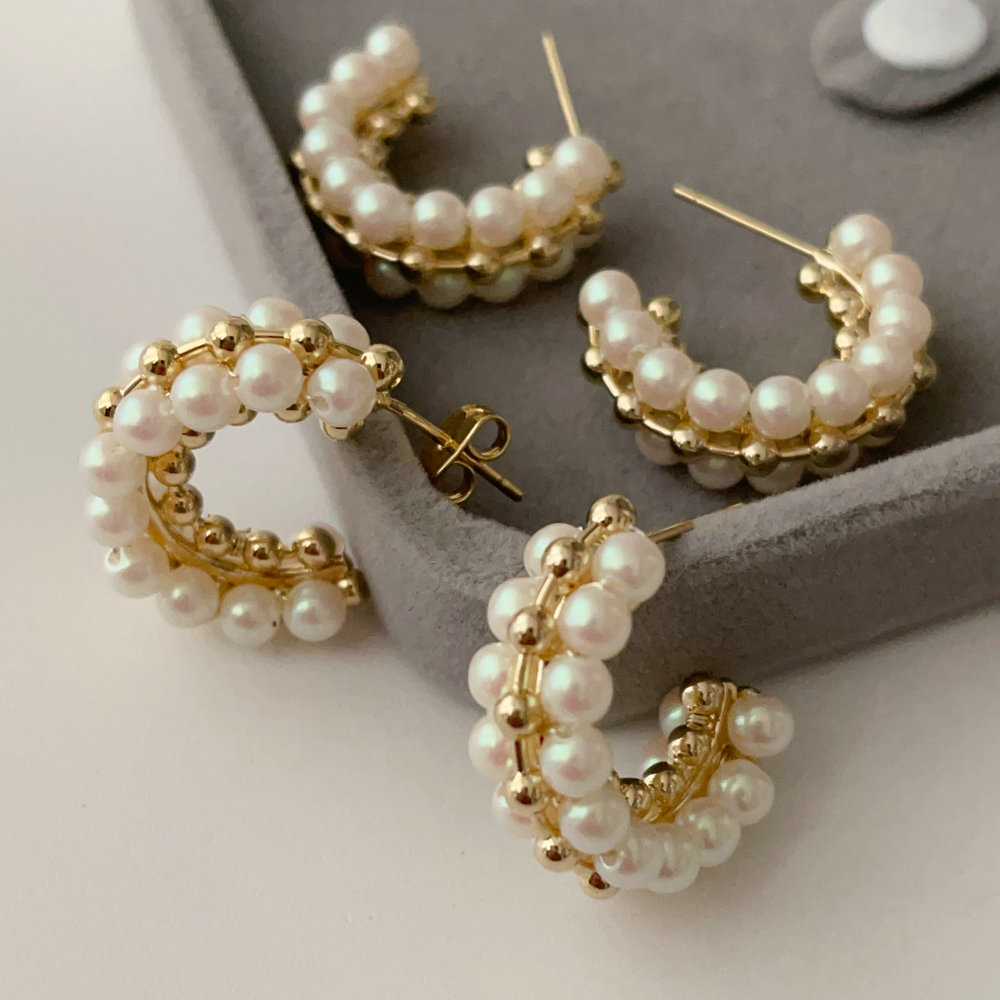 Pearl hoop