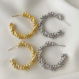 Twist hoop