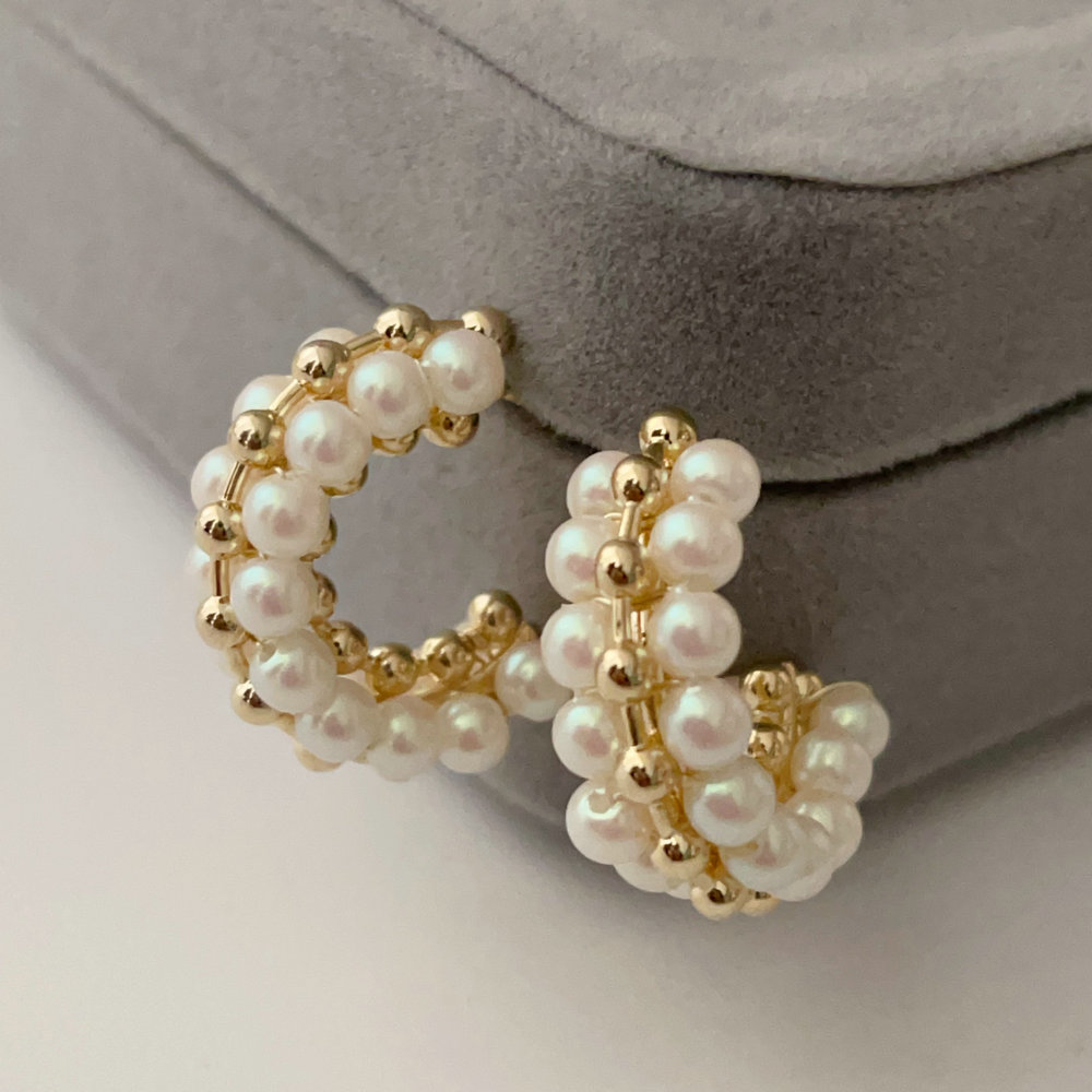 Pearl hoop