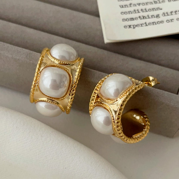 Square pearl hoop