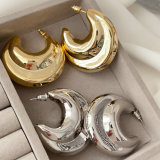 Metal chunky moon earrings