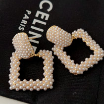 Square pearl earrings
