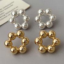 Flower bead earrings