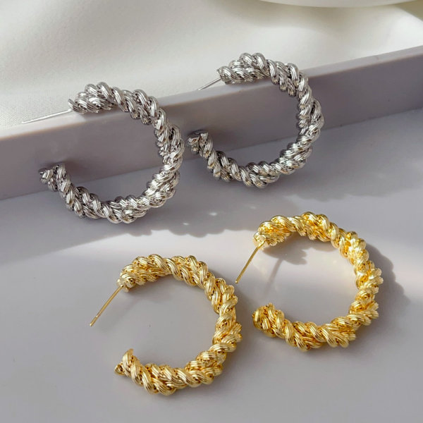 Twist hoop