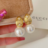 Round pearl drop earrings