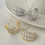 Fan pearl earrings