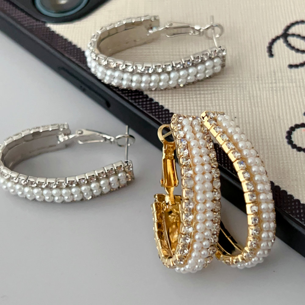 U pearl hoop