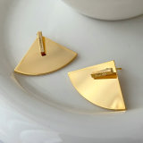 Fan-shaped earrings
