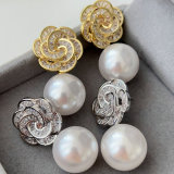 Flower pearl earrings