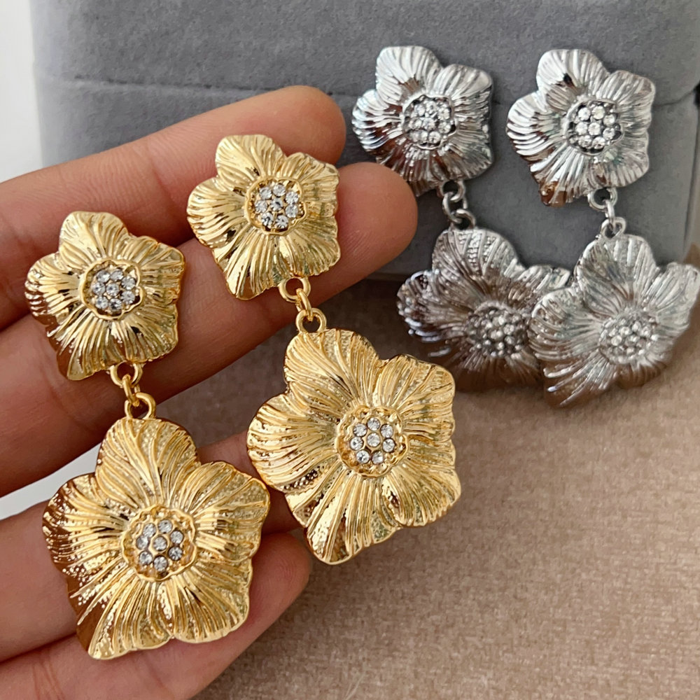 Flower earrings