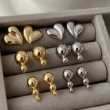 Heart gold heart ball earrings