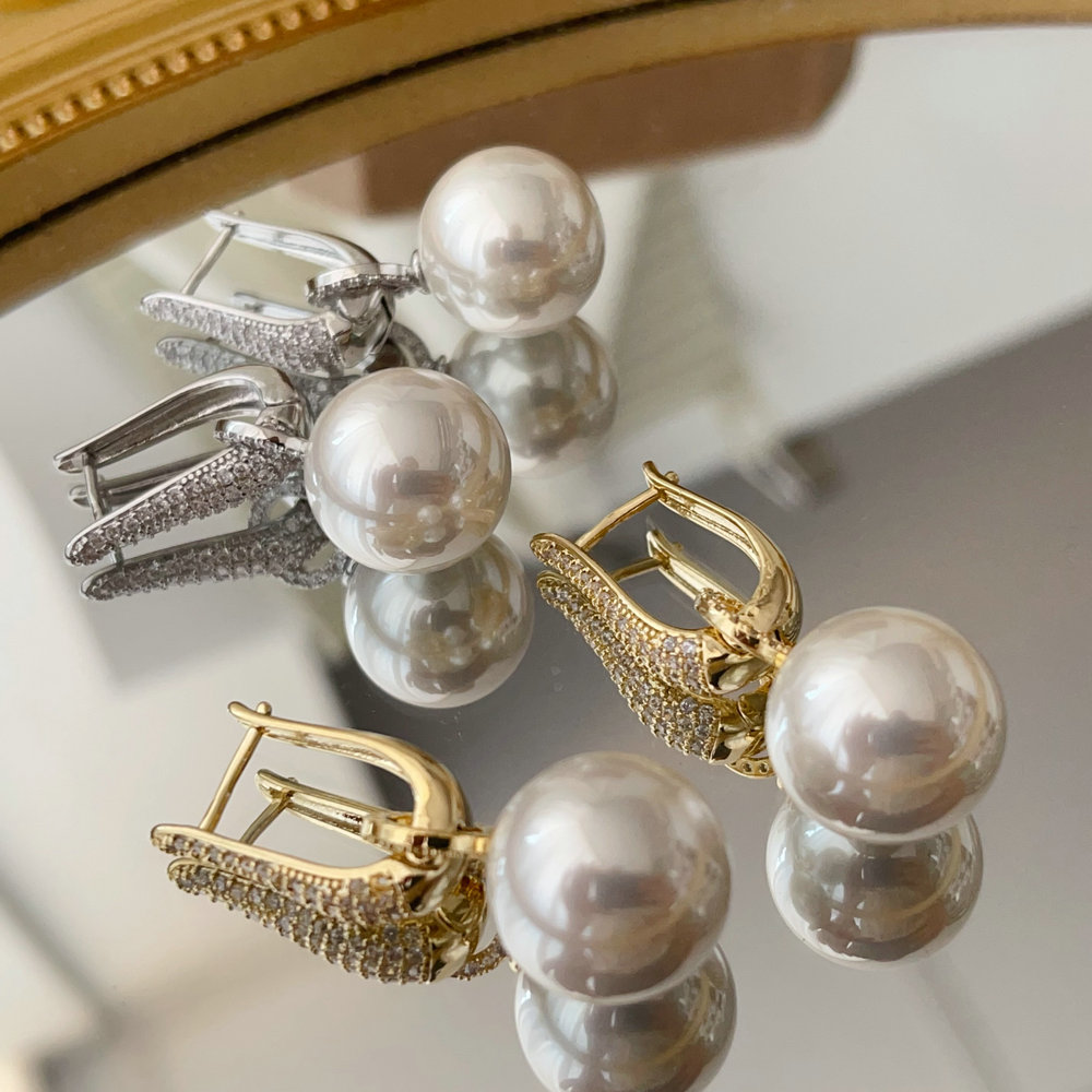 Pearl drop u hoop earrings