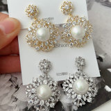 Pearl flower earrings