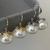 Flower pearl earrings