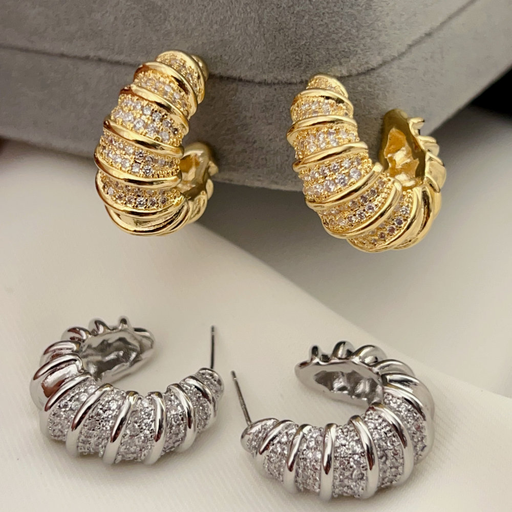 Pave twist hoop