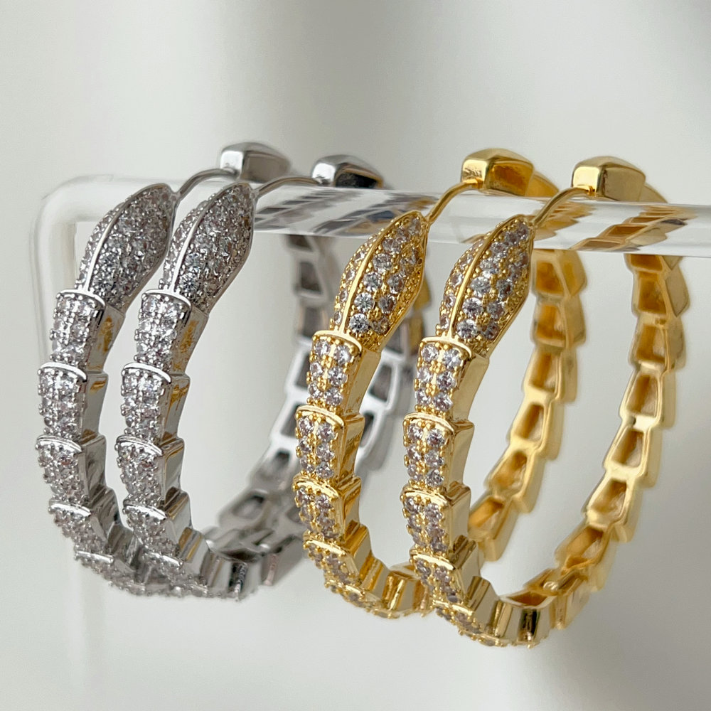 Pave snake hoop