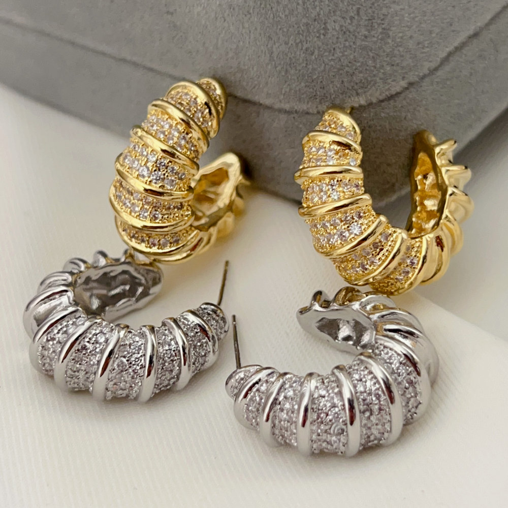 Pave twist hoop
