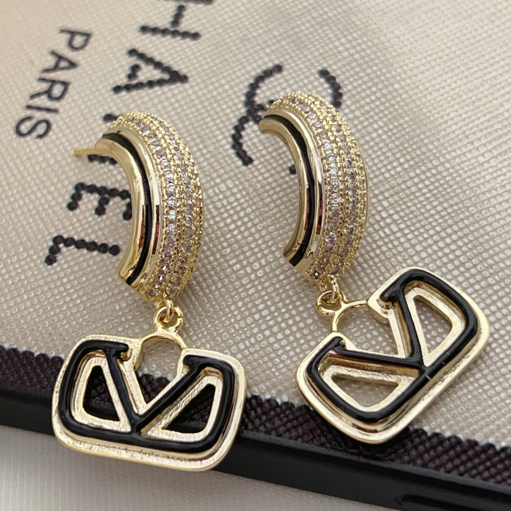 Fashion pave earrings