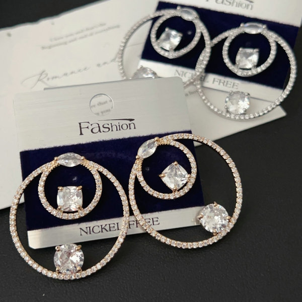 Round zircon earrings