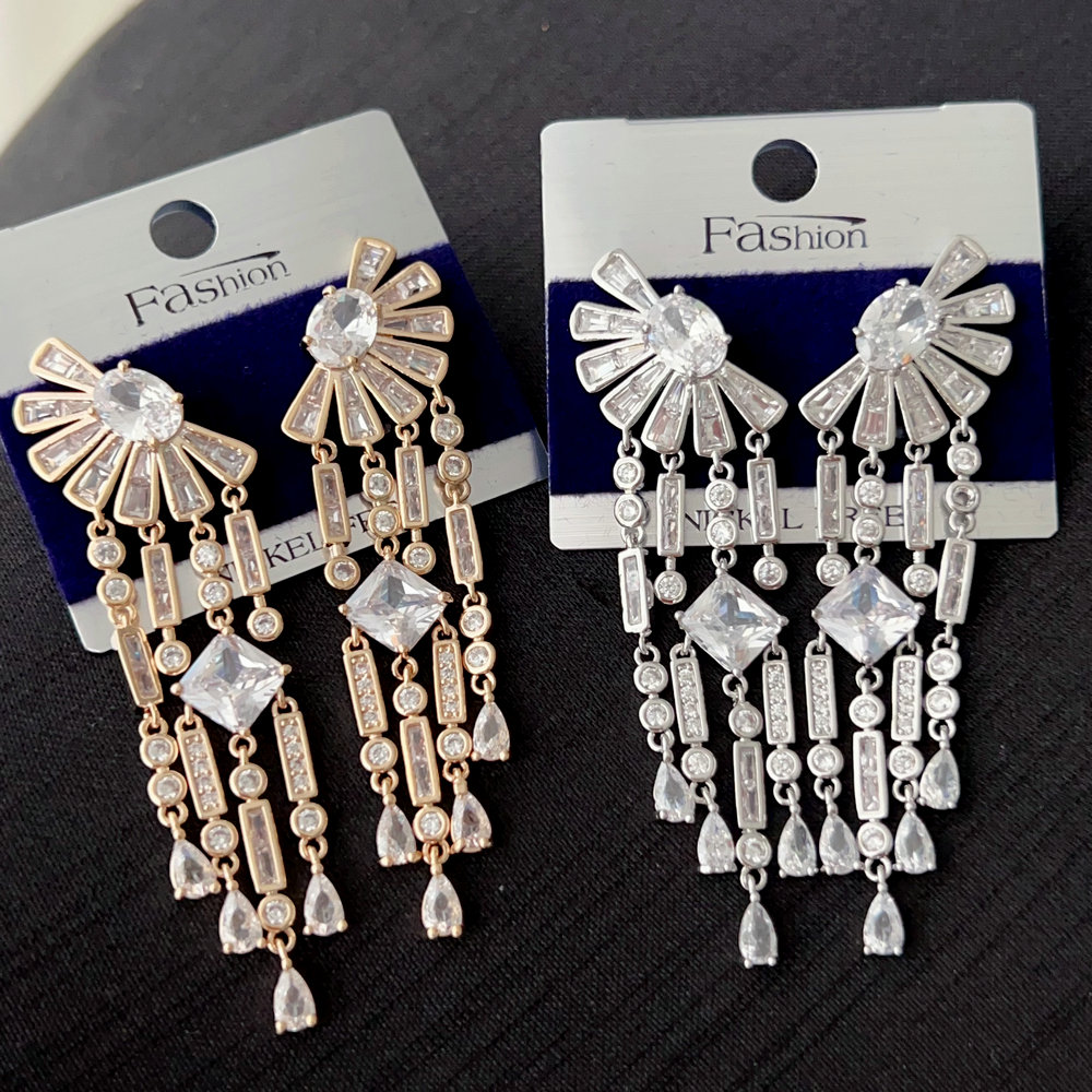 Fine zircon flower earrings