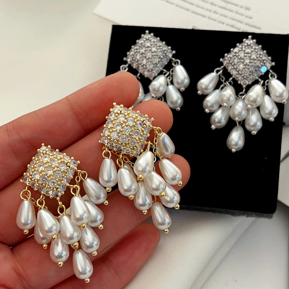 Pearl tassel earrings