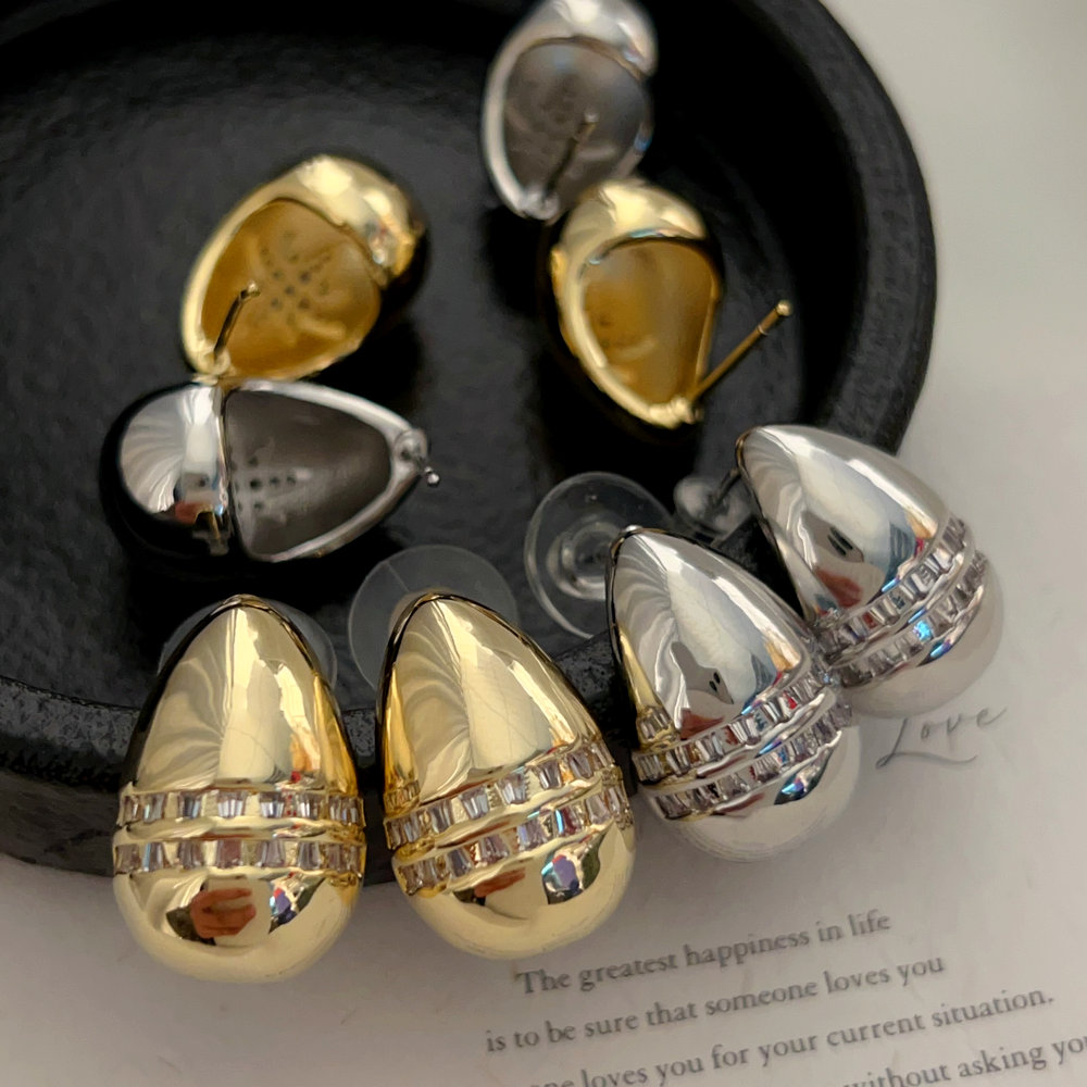 Water drop earrings