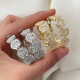Pave square zircon hoop