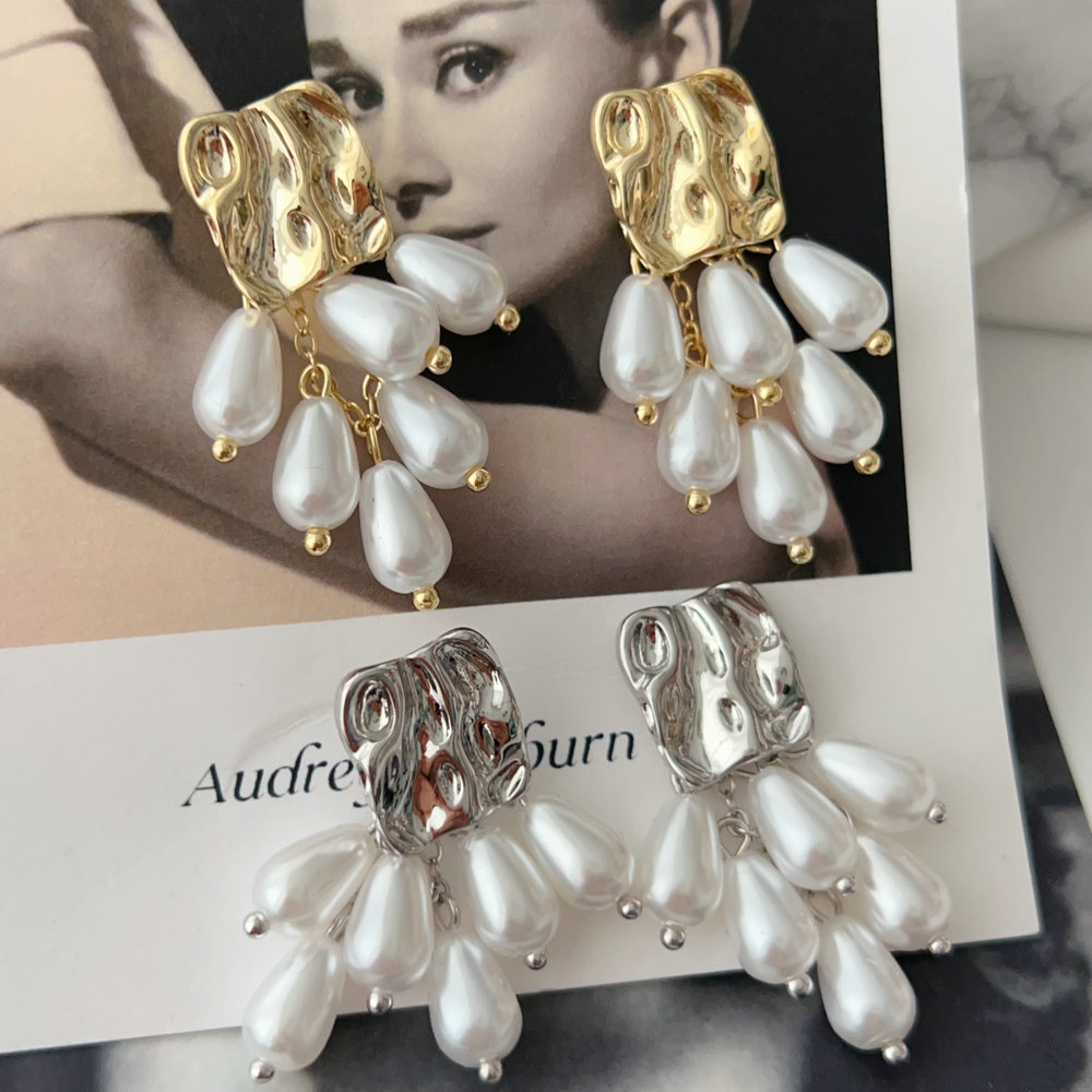 Pearl tassel earrings