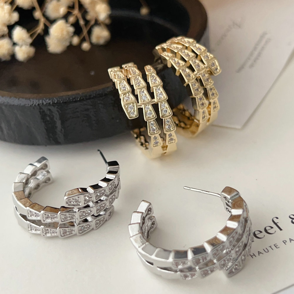Pave snake hoop
