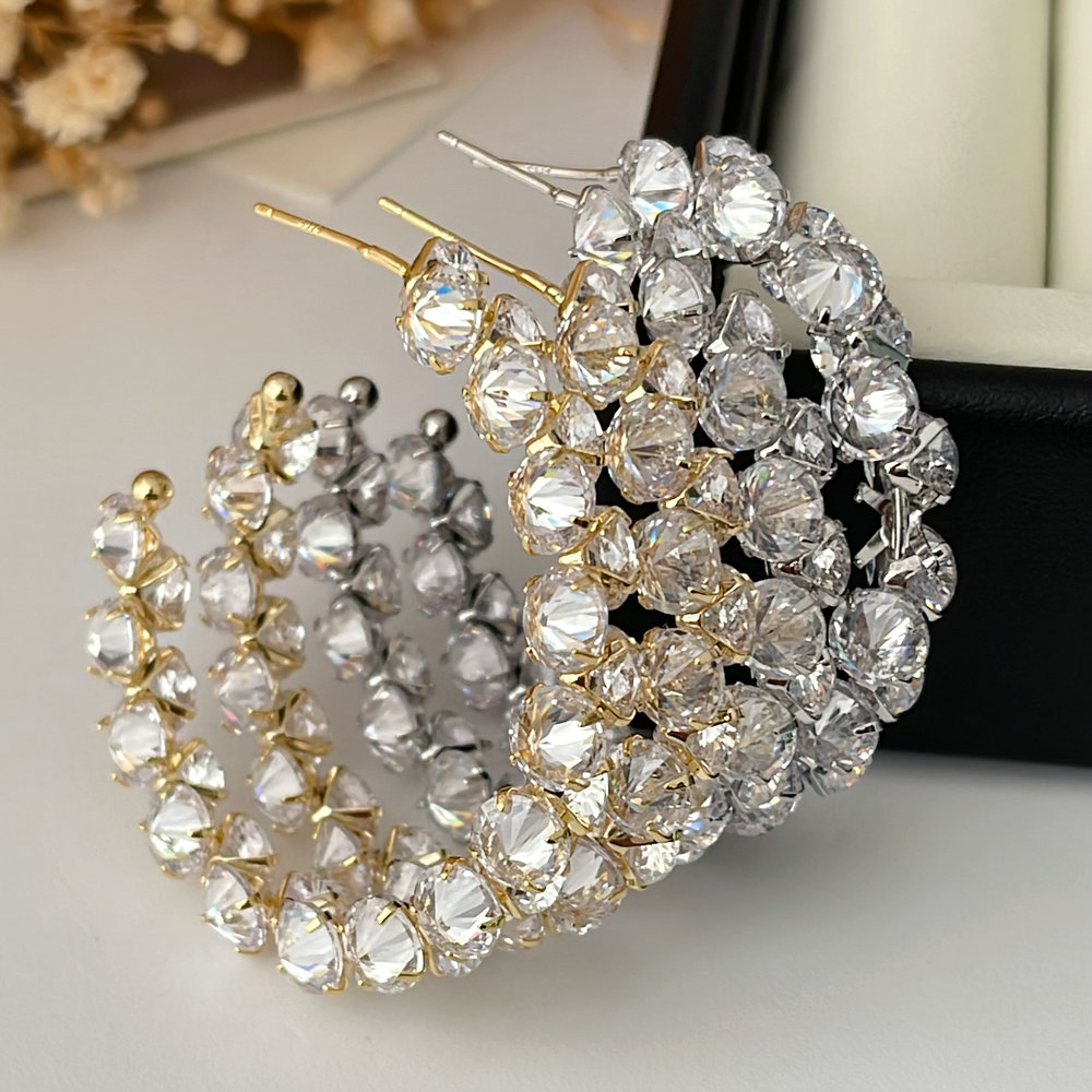Clear zircon hoop