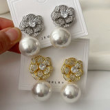 Pearl flower earrings