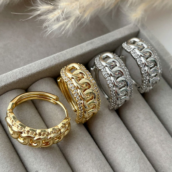 Pave chain hoop