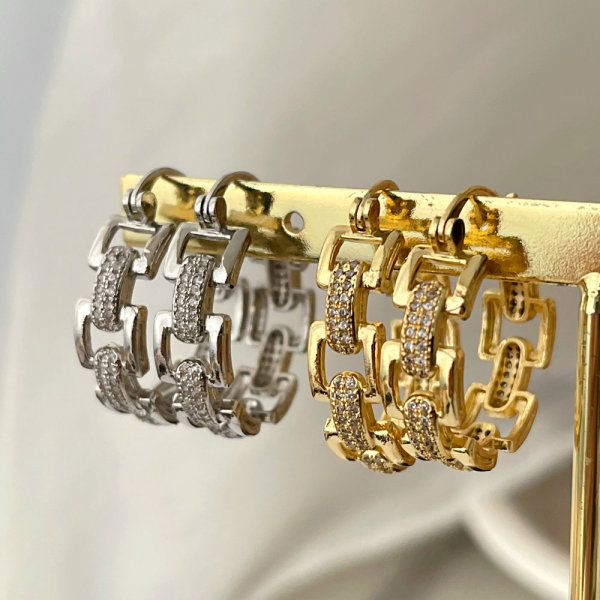 Pave chain hoop