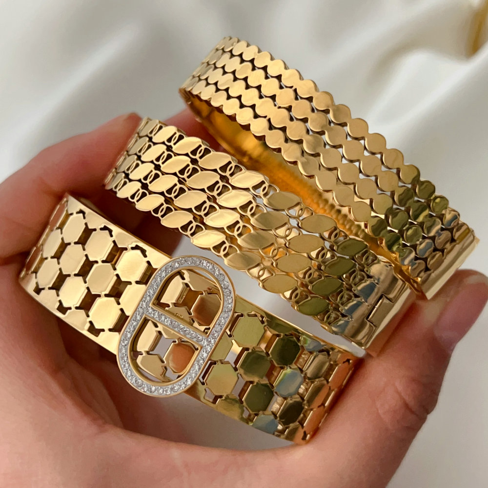 Stainless steel chunky bangle
